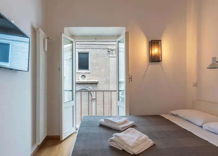 Guesthost - Cancelleria Rooftop Garden روما