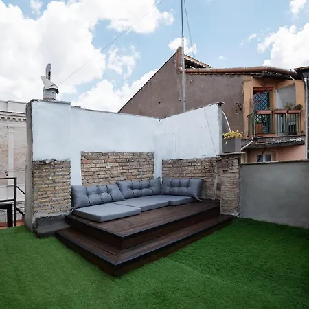 Appartement Guesthost - Cancelleria Rooftop Garden *